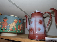 Vintage kinderlamp en 2 koffiepotten - afbeelding 2 van  3