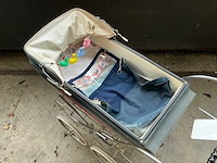 Vintage kinderwagen - afbeelding 2 van  4