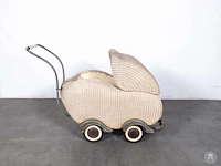 Vintage kinderwagen - afbeelding 2 van  7