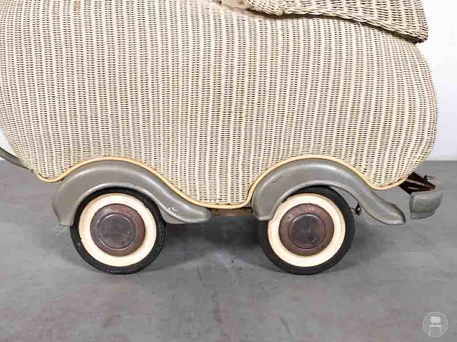 Vintage kinderwagen - afbeelding 4 van  7