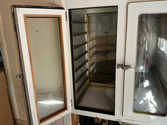 Vintage koelvitrine - afbeelding 3 van  6