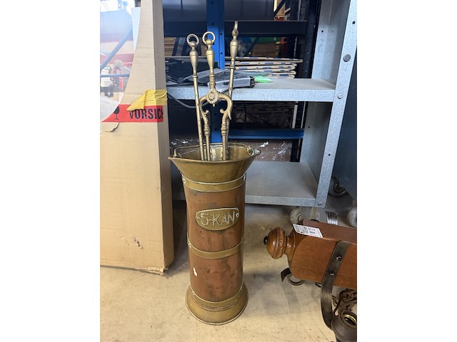 Vintage kolenkit met toebehoren en lamp - afbeelding 2 van  4