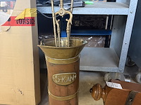 Vintage kolenkit met toebehoren en lamp - afbeelding 2 van  4