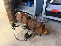 Vintage kolenkit met toebehoren en lamp - afbeelding 4 van  4