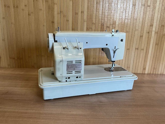 Vintage “lady 2000” naaimachine - afbeelding 5 van  11
