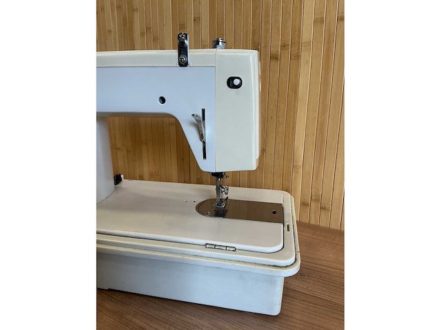 Vintage “lady 2000” naaimachine - afbeelding 7 van  11
