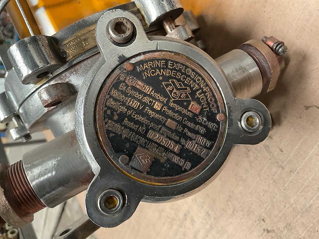 Vintage marine explosion proof lamp - afbeelding 5 van  5