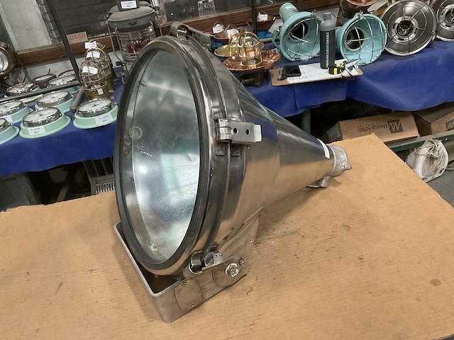 Vintage marine flood light - afbeelding 2 van  5