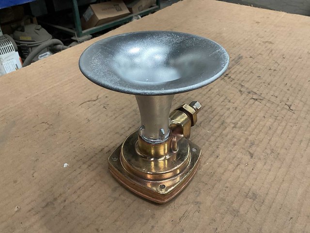 Vintage marine horn - afbeelding 5 van  5
