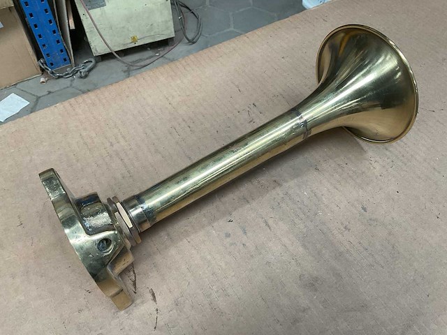 Vintage marine horn - afbeelding 1 van  4