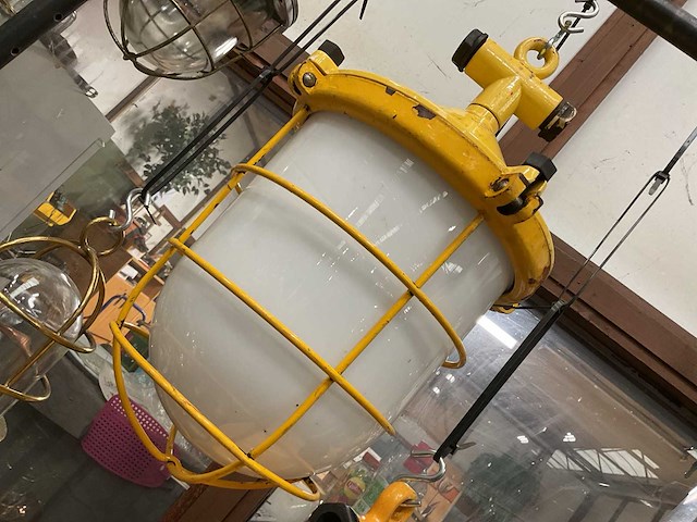 Vintage marine lamp - afbeelding 1 van  3