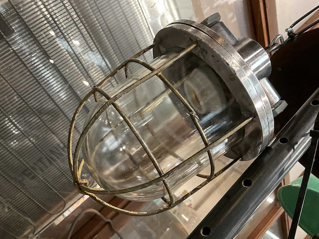 Vintage marine lamp - afbeelding 1 van  3