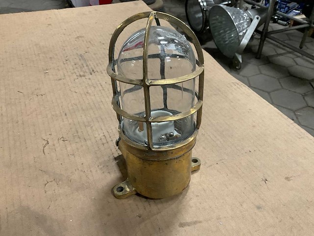 Vintage marine lamp - afbeelding 1 van  4
