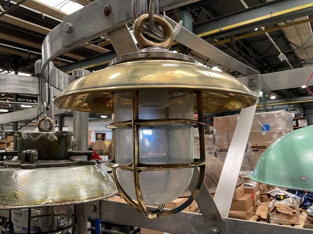 Vintage marine lamp - afbeelding 2 van  3