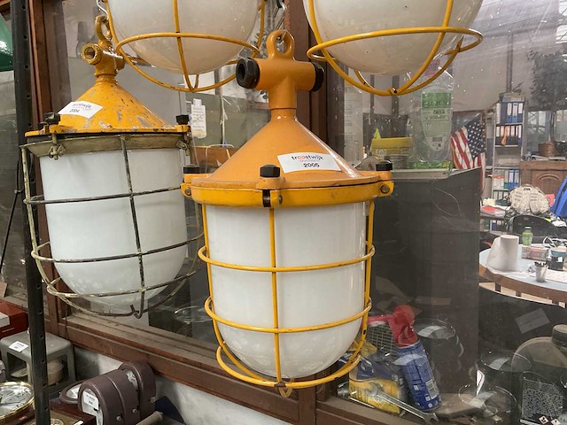 Vintage marine lamp - afbeelding 2 van  3