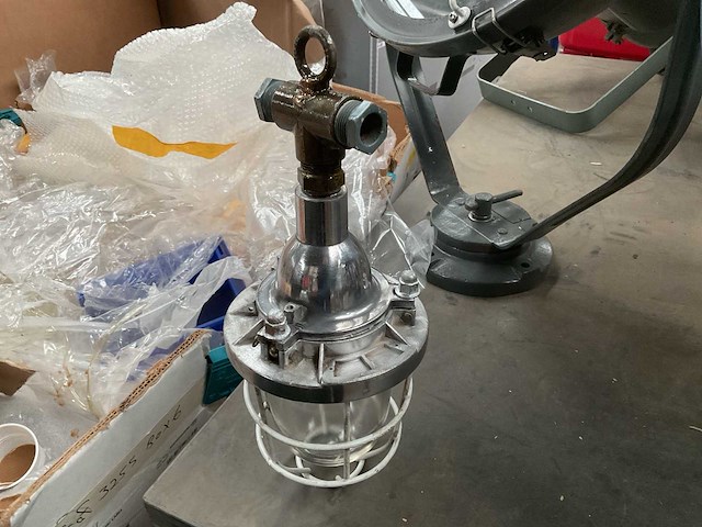 Vintage marine lamp - afbeelding 2 van  3