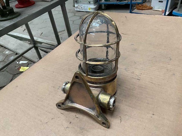 Vintage marine lamp - afbeelding 4 van  4