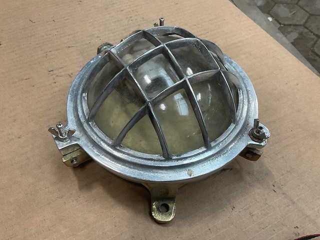 Vintage marine lamp - afbeelding 1 van  3