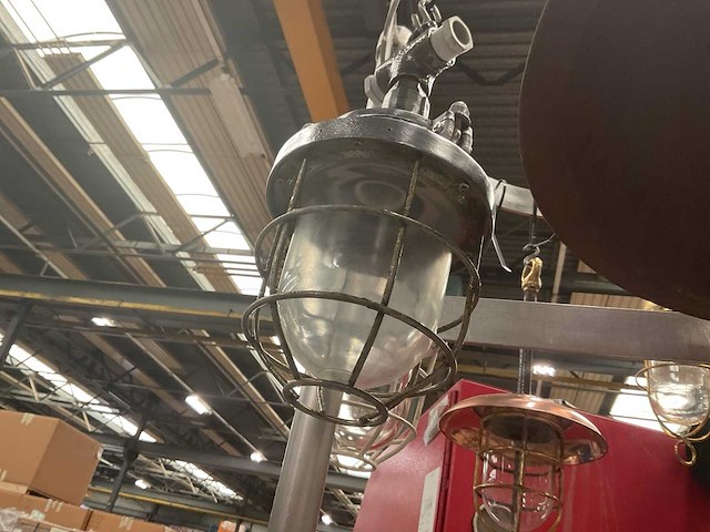 Vintage marine lamp - afbeelding 2 van  2