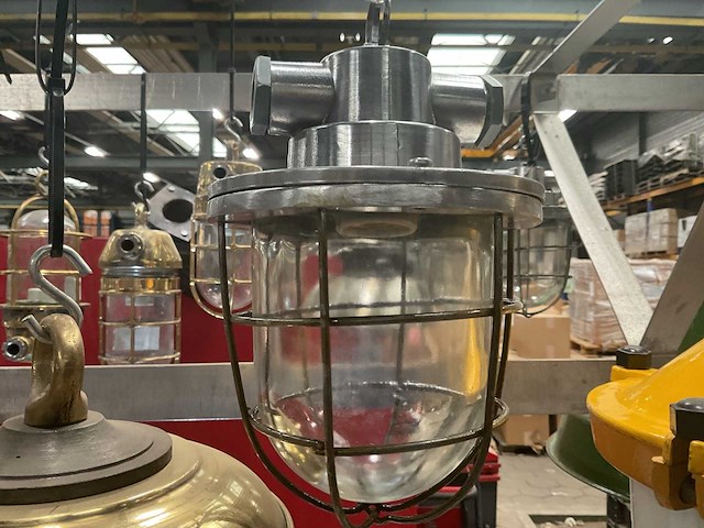 Vintage marine lamp - afbeelding 1 van  2