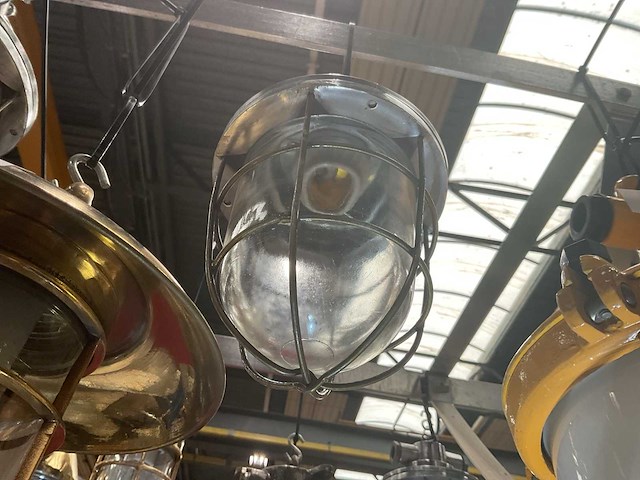 Vintage marine lamp - afbeelding 2 van  2