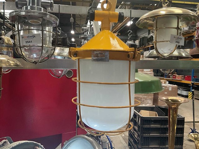 Vintage marine lamp - afbeelding 1 van  2