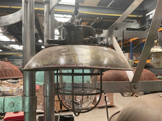 Vintage marine lamp - afbeelding 1 van  3
