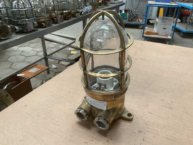 Vintage marine lamp - afbeelding 4 van  4