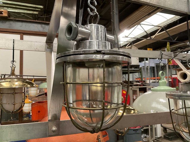 Vintage marine lamp - afbeelding 1 van  3