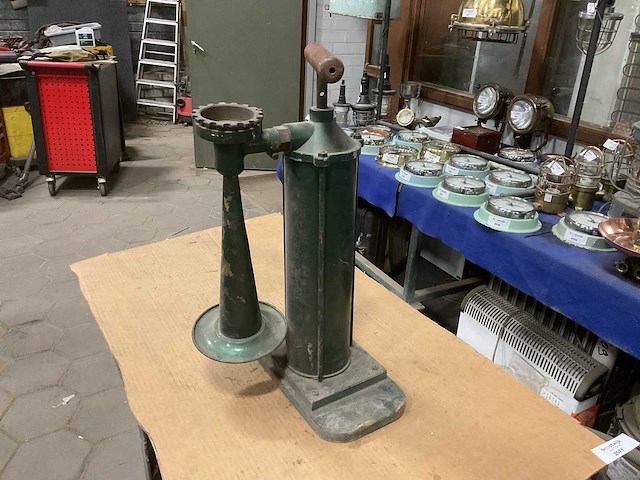 Vintage marine misthoorn - afbeelding 4 van  4