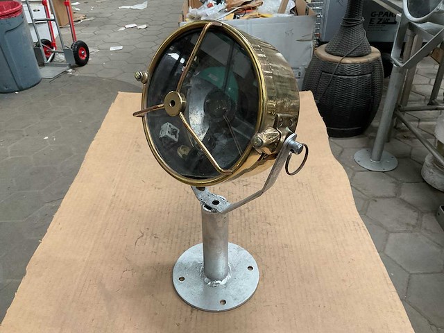 Vintage marine spot light - afbeelding 1 van  5