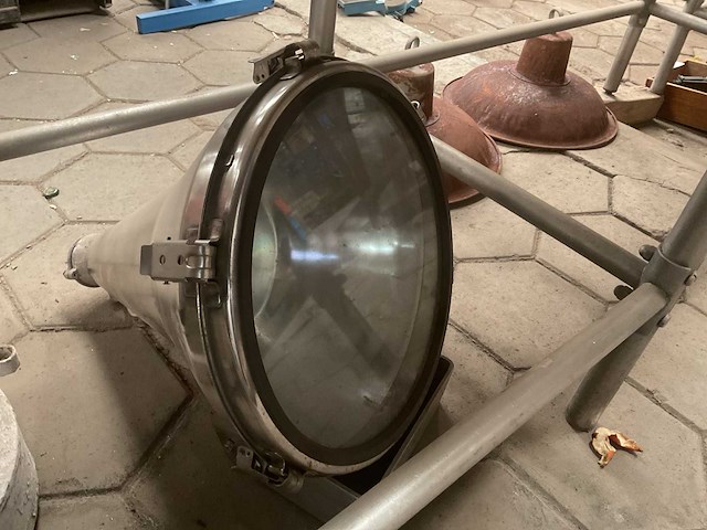 Vintage marine spot light - afbeelding 1 van  4