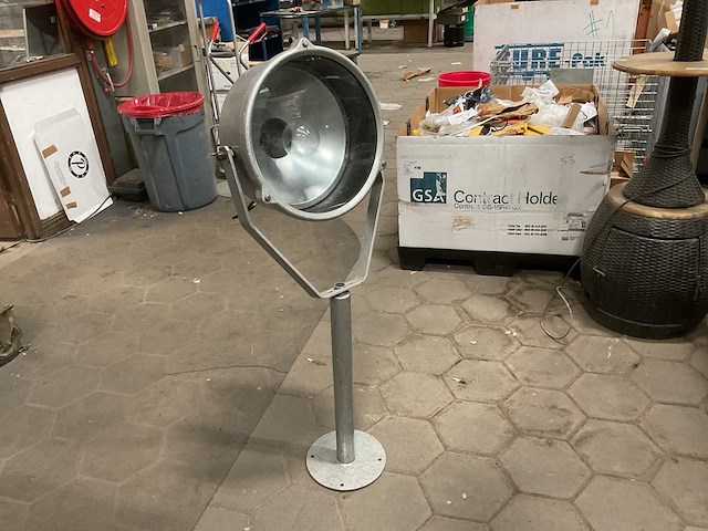 Vintage marine spot op voet - afbeelding 3 van  6