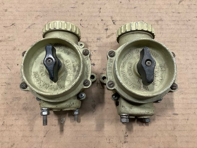 Vintage marine switch (2x) - afbeelding 1 van  5