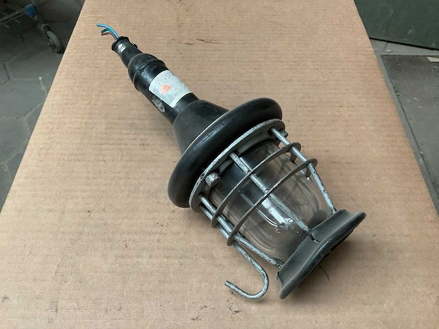 Vintage marine worklamp - afbeelding 1 van  4