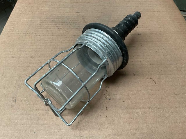 Vintage marine worklamp - afbeelding 2 van  3