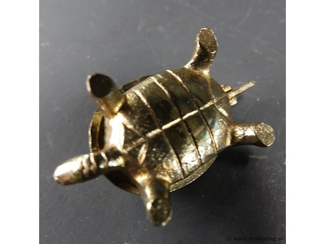 Vintage messing schildpad sieradendoosje ingelegd met gekleurde strass-steentjes. - afbeelding 5 van  5