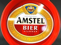 Vintage metalen amstel bier serveerblad met een opvallende rode opstaande rand en het klassieke merklogo - afbeelding 2 van  5
