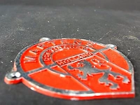 Vintage metalen kluisplaat of logo-embleem van de nederlandse kluizen- en metaalwarenfabrikant martens uit doetinchem - afbeelding 3 van  4