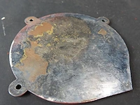 Vintage metalen kluisplaat of logo-embleem van de nederlandse kluizen- en metaalwarenfabrikant martens uit doetinchem - afbeelding 4 van  4