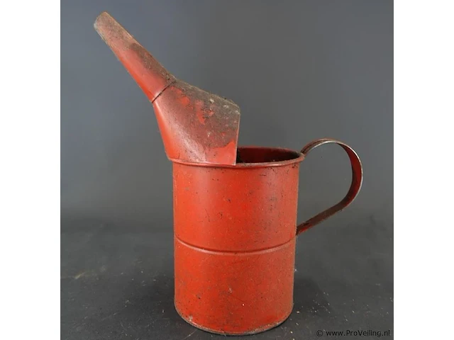 Vintage metalen oliekan of petroleumkan - afbeelding 2 van  6