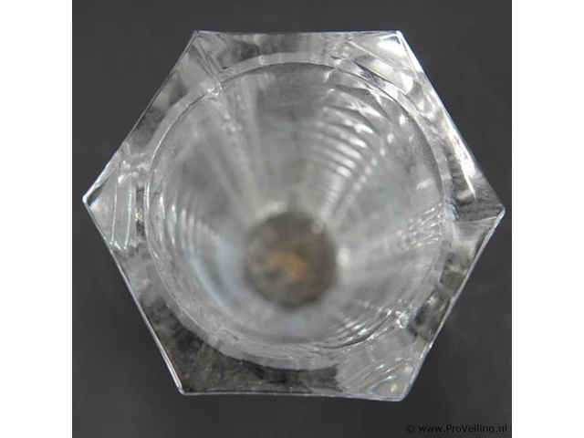 Vintage modernist clear glass vase met geometrisch zaagtand design - afbeelding 4 van  5
