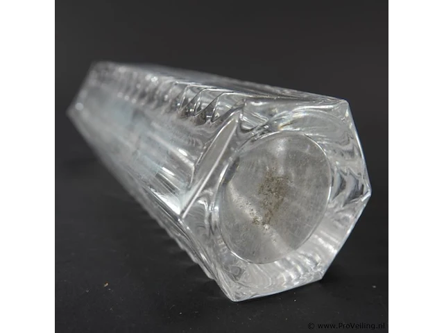 Vintage modernist clear glass vase met geometrisch zaagtand design - afbeelding 5 van  5