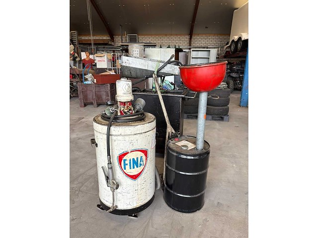 Vintage olietap/reservoir (3x) - afbeelding 1 van  4