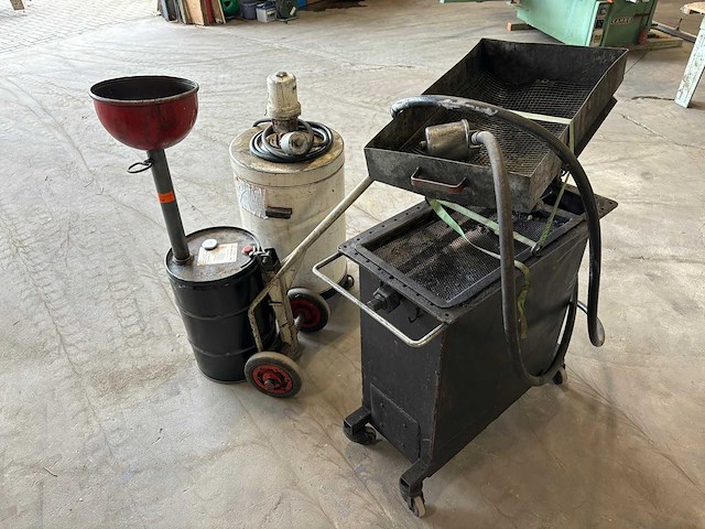 Vintage olietap/reservoir (3x) - afbeelding 2 van  4