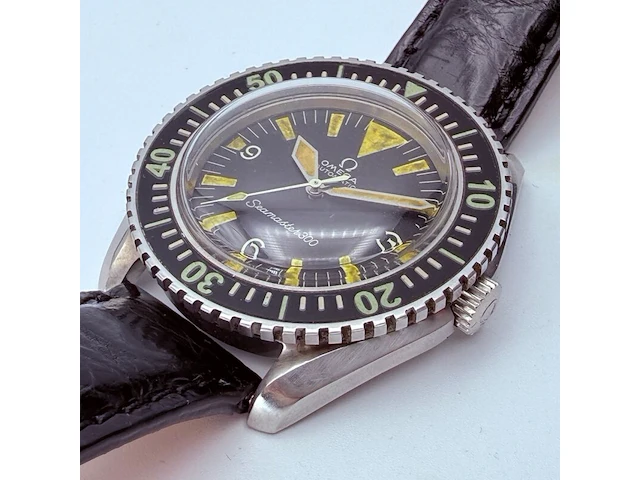Vintage omega seamaster 300 automatisch duikhorloge - afbeelding 7 van  14