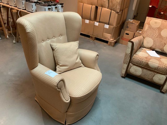 Vintage oorfauteuil - afbeelding 1 van  2