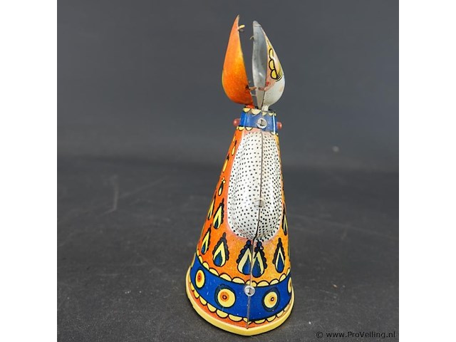 Vintage opwindbare tinnen pop uit de ussr, waarschijnlijk een souvenir van de olympische spelen in moskou in 1980 - afbeelding 3 van  5