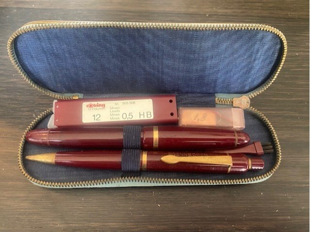 Vintage pennen set, roting, 505508, rood, jaren 70 - afbeelding 2 van  3