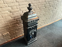 Vintage pilaarbrievenbus gietaluminium - afbeelding 1 van  4